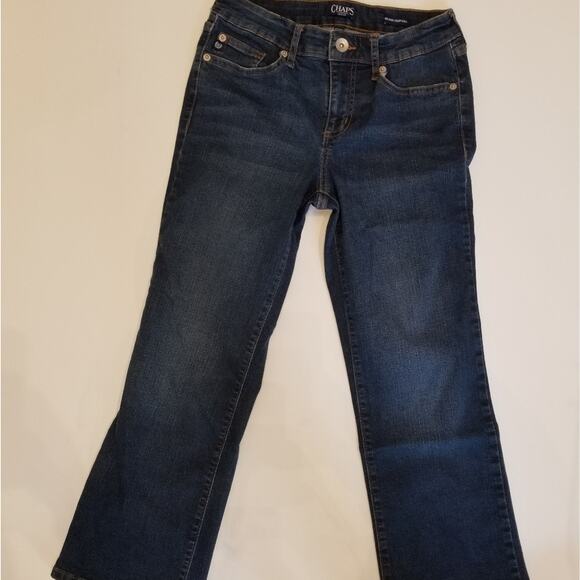 Chaps Mid Rise Crop Kick Blue Jeans Comfortable Back Pockets Lightweight Size 4 - Picture 2 of 8